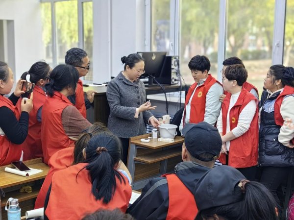 恒瑞盈 黑龙江省财贸轻工纺织工会举办养老护理员公益培训